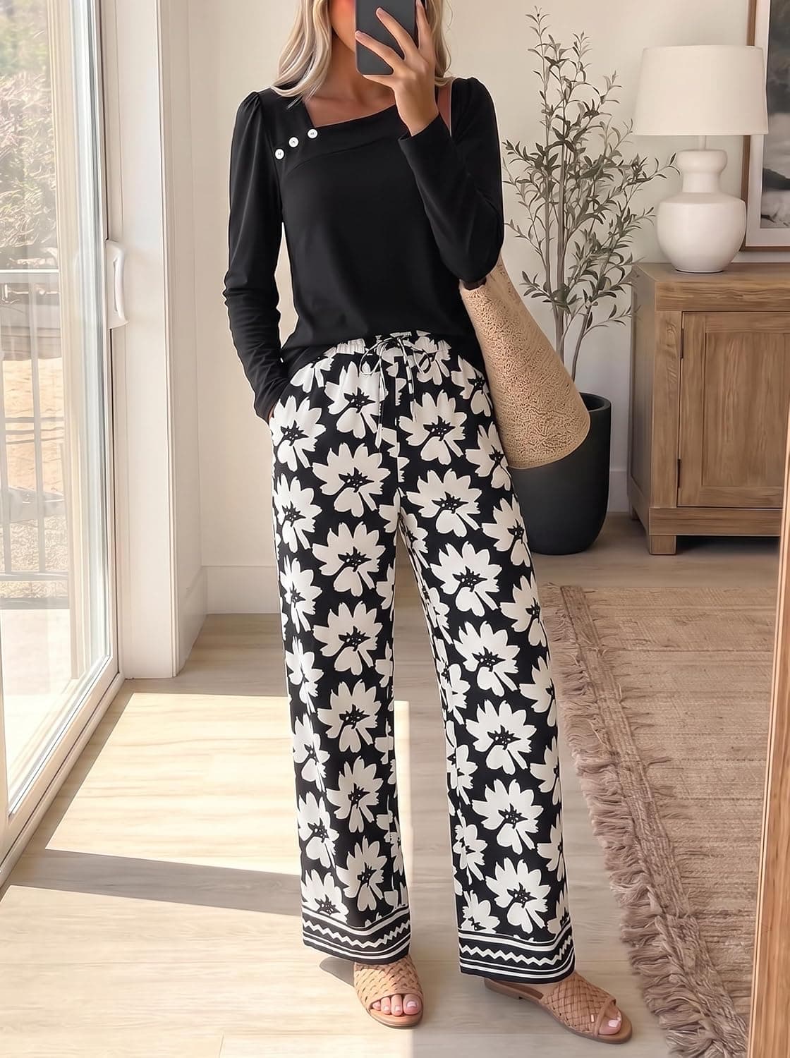 Two-Piece Printed Wide-Leg Lounge Set with Relaxed Fit, Breathable Lightweight Fabric, Elegant Matching Top and Comfy Elastic Waistband — 3 of 5