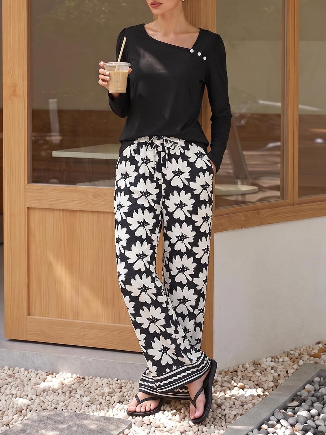 Two-Piece Printed Wide-Leg Lounge Set with Relaxed Fit, Breathable Lightweight Fabric, Elegant Matching Top and Comfy Elastic Waistband — 4 of 5
